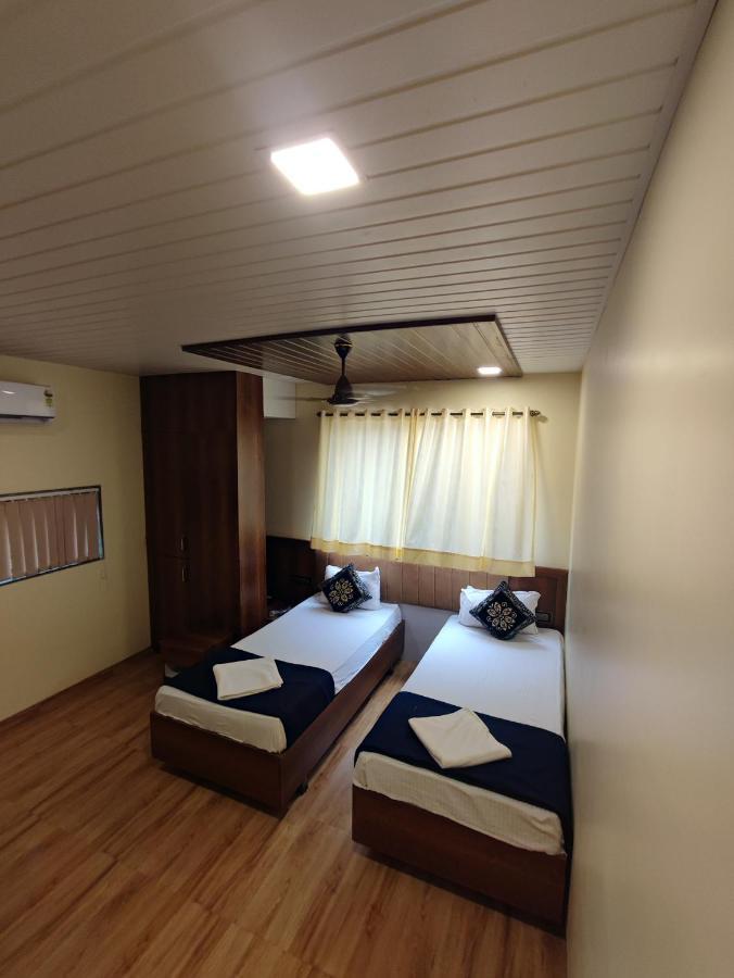 Hotel Starlit Navi Mumbai Eksteriør bilde