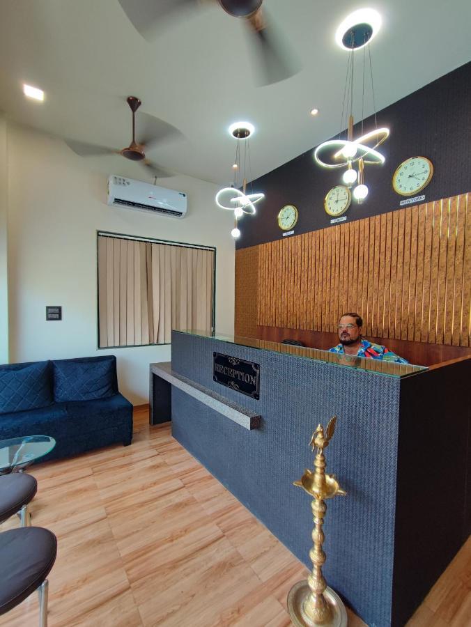 Hotel Starlit Navi Mumbai Eksteriør bilde