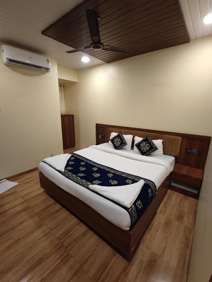 Hotel Starlit Navi Mumbai Eksteriør bilde