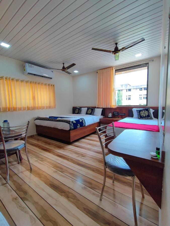 Hotel Starlit Navi Mumbai Eksteriør bilde