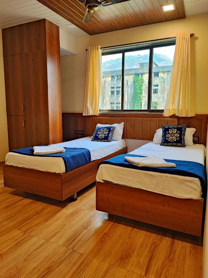 Hotel Starlit Navi Mumbai Eksteriør bilde